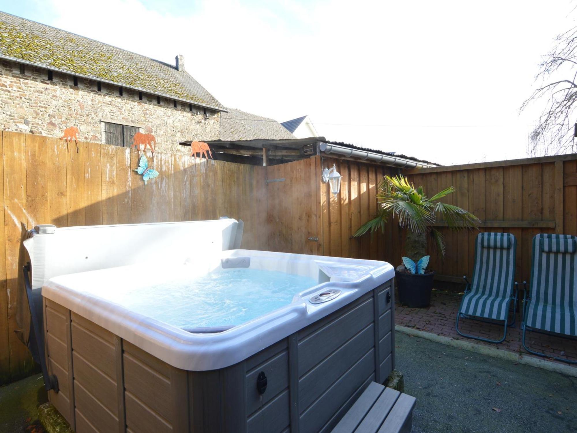 Comfy Holiday Home In Burg Reuland With Sauna Terrace Bbq Bagian luar foto